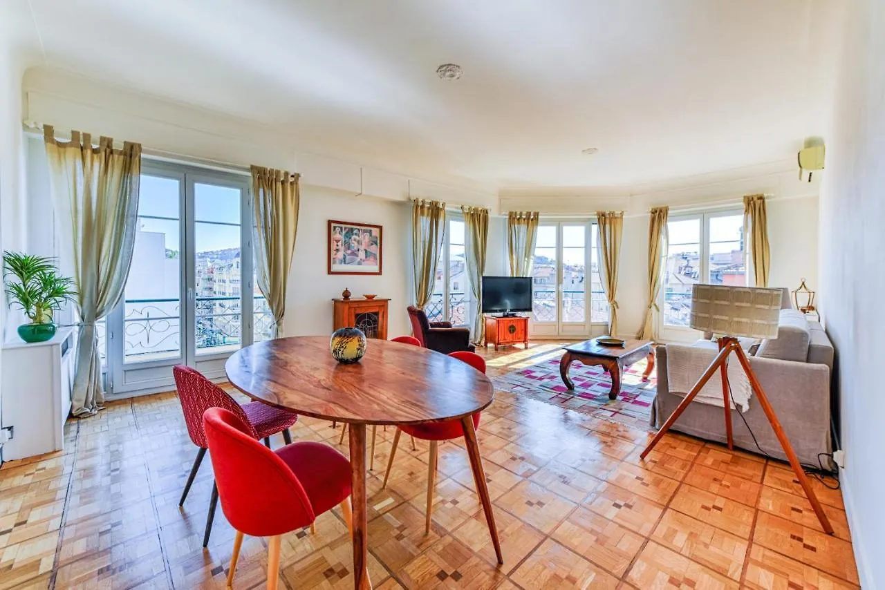 Le Nice Voltaire Apartment
