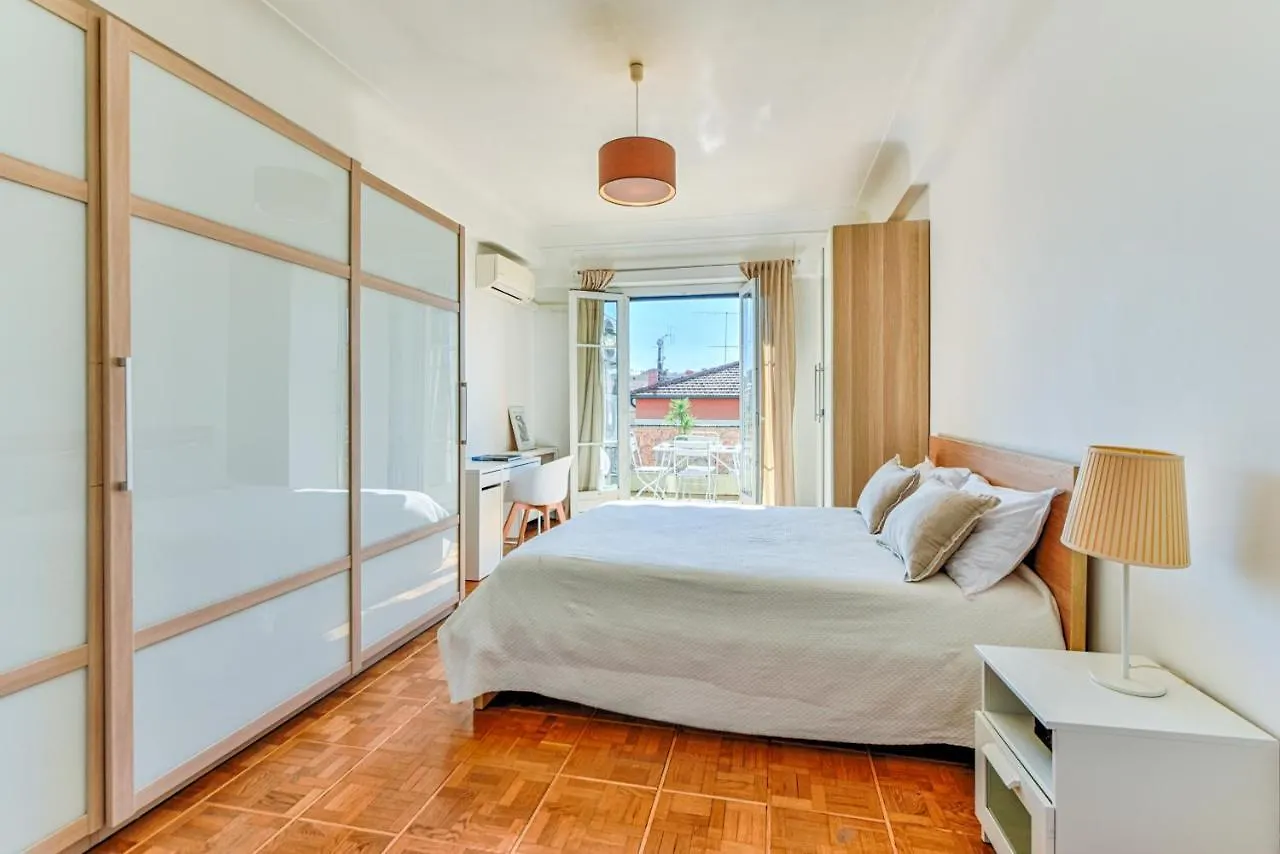 Le Nice Voltaire Apartment